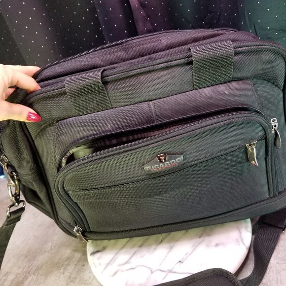 Ricardo Beverly Hills Carry-on Black Nylon Laptop Travel Bag - Picture 5 of 9